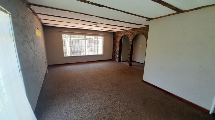 To Let 5 Bedroom Property for Rent in Fichardt Park Free State